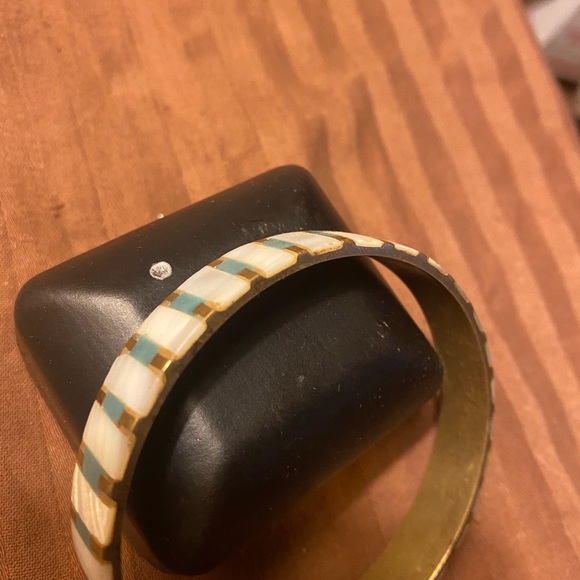 Very nice inlay of pearl and turquoise in a bangle - Picture 3 of 7